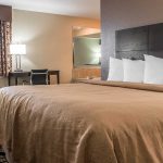 Quality Inn & Suites - Grand Rapids, MI - King Bed